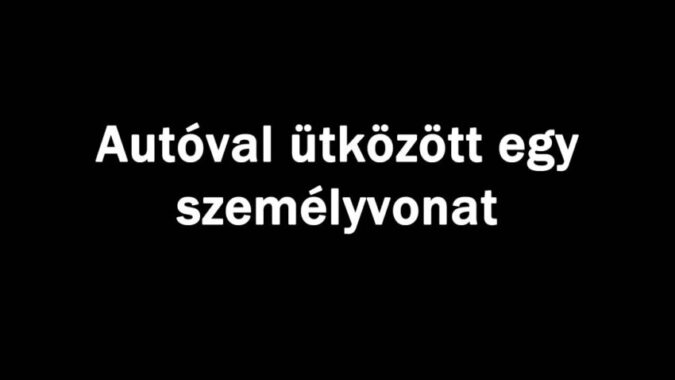 Autóval ütközött egy személyvonat